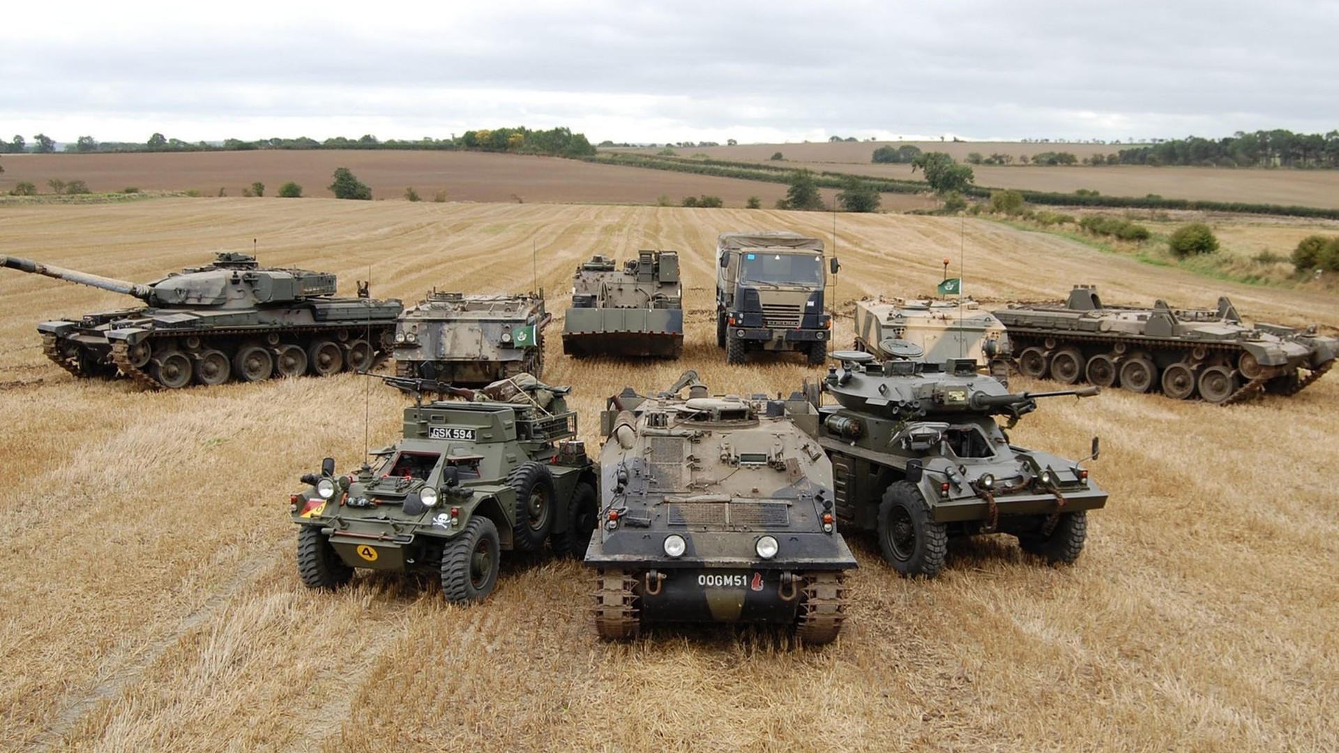 九游体育电竞-大型海岸线冲浪挑战赛，浪花追逐的青春梦想，冲浪的海域