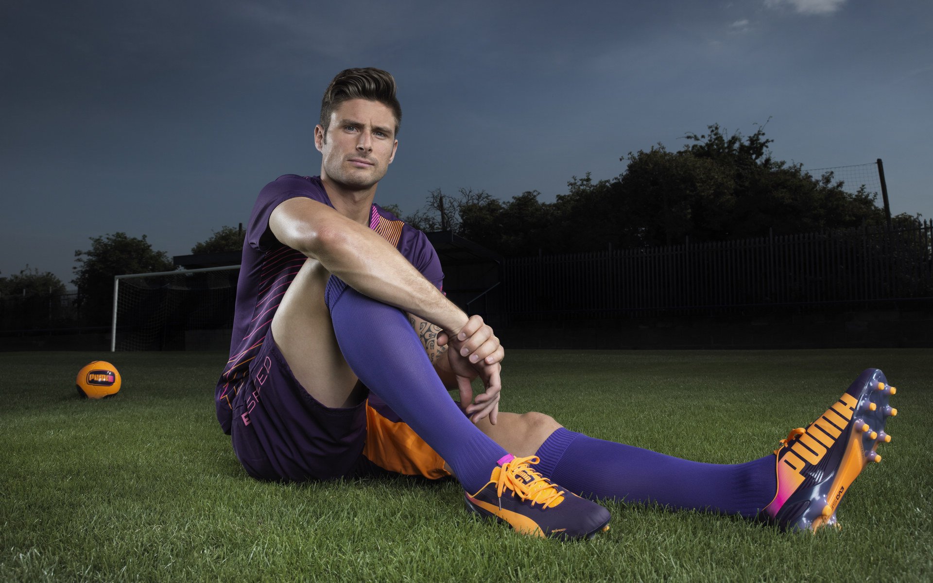 九游游戏中心-英超冲刺热潮：悬念、激情一触即发！，zaker 英超